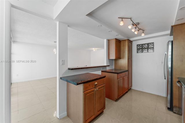18061 Biscayne Boulevard 1701, Aventura, FL 33160