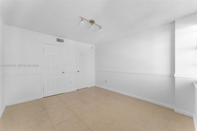 18061 Biscayne Boulevard 1701, Aventura, FL 33160