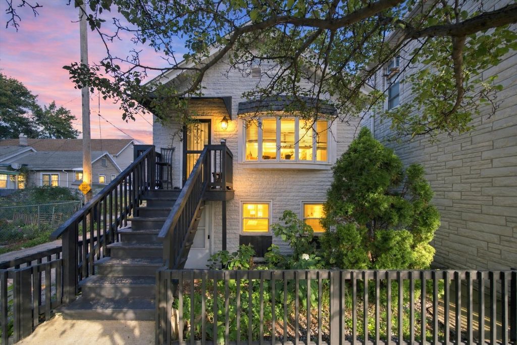 2813 S Shields Avenue, Chicago, IL 60616 — exterior