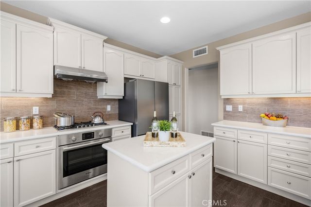 7 Hollyleaf, Aliso Viejo, CA 92656