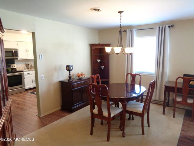 5 B Mohawk Court, Whiting, NJ 08759