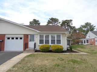 5 B Mohawk Court, Whiting, NJ 08759