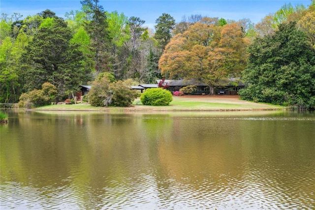 868 Powder Springs Street, Marietta, GA 30064