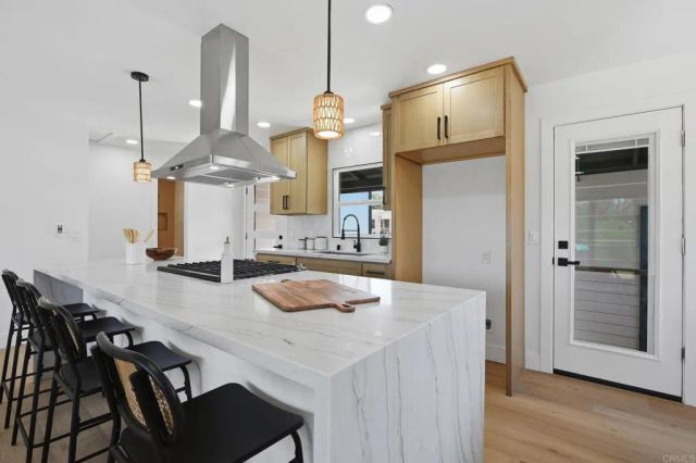 4547 Contour Blvd, San Diego, CA 92115