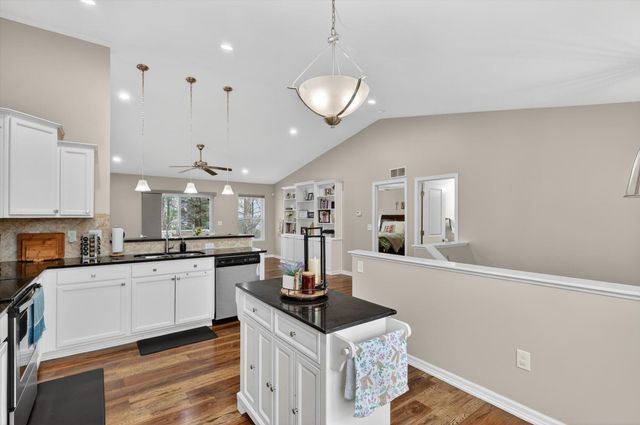 72386 Beacon Court, South Haven Twp, MI 49090