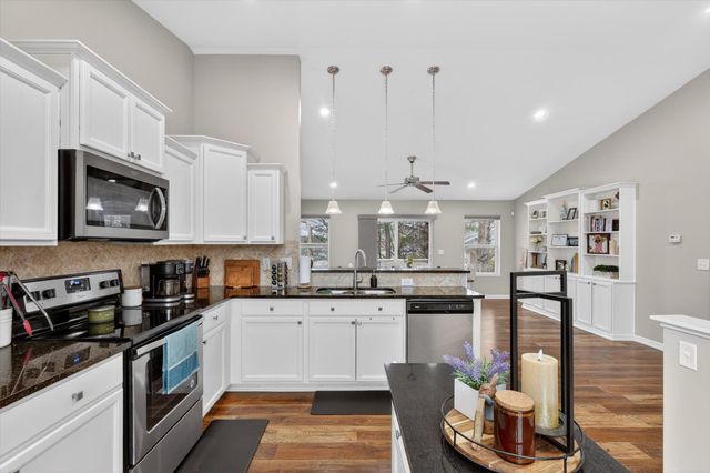72386 Beacon Court, South Haven Twp, MI 49090