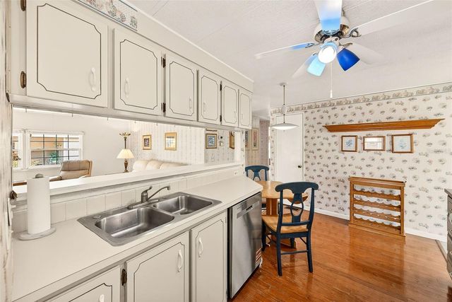 94 SUGAR BEAR DRIVE 55, Safety Harbor, FL 34695