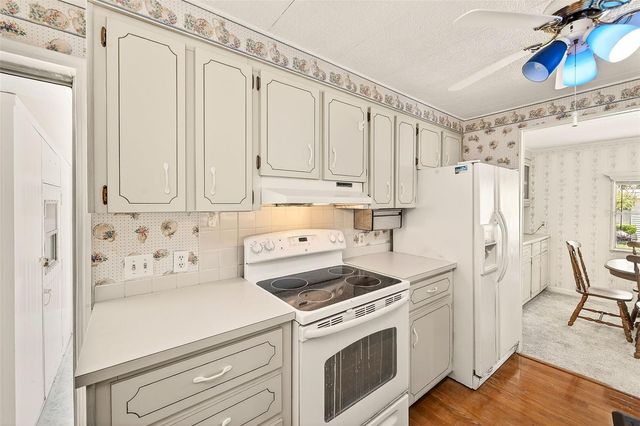 94 SUGAR BEAR DRIVE 55, Safety Harbor, FL 34695