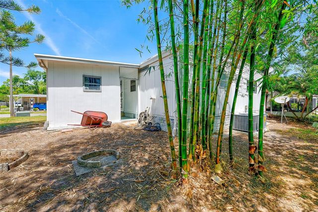 94 SUGAR BEAR DRIVE 55, Safety Harbor, FL 34695