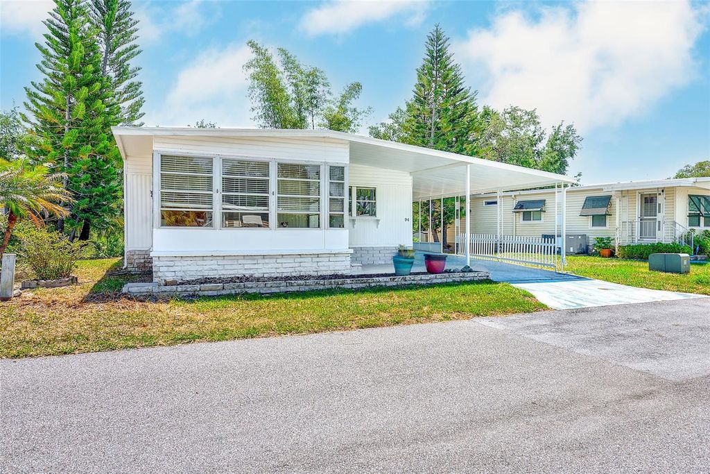 Image 3 of property listing at 94 SUGAR BEAR DRIVE 55, Safety Harbor, FL 34695