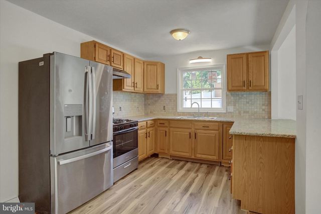 868 FOX MEADOW ROAD, Chambersburg, PA 17202
