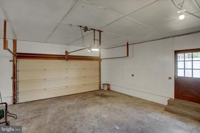 868 FOX MEADOW ROAD, Chambersburg, PA 17202