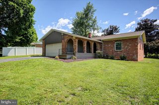 868 FOX MEADOW ROAD, Chambersburg, PA 17202