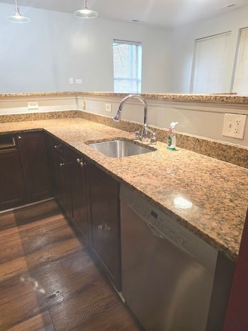 736 S Kedzie Avenue 1, Chicago, IL 60612