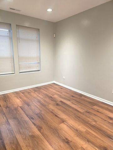 736 S Kedzie Avenue 1, Chicago, IL 60612