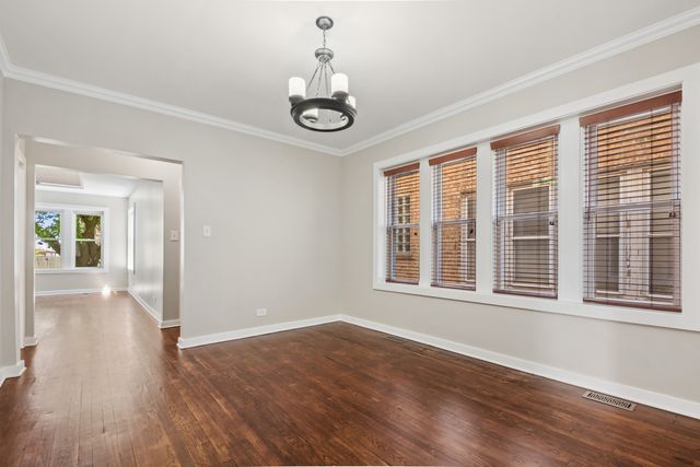 5010 N MAJOR Avenue, Chicago, IL 60630