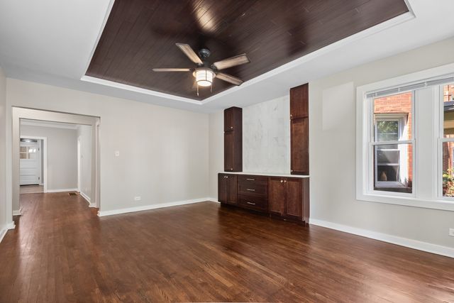 5010 N MAJOR Avenue, Chicago, IL 60630