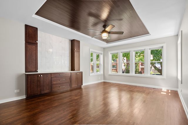 5010 N MAJOR Avenue, Chicago, IL 60630