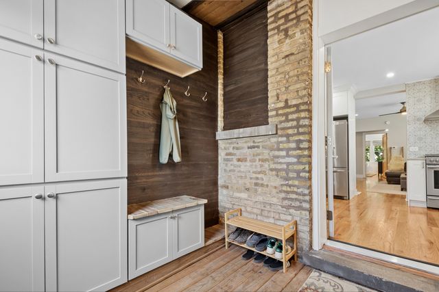 5010 N MAJOR Avenue, Chicago, IL 60630