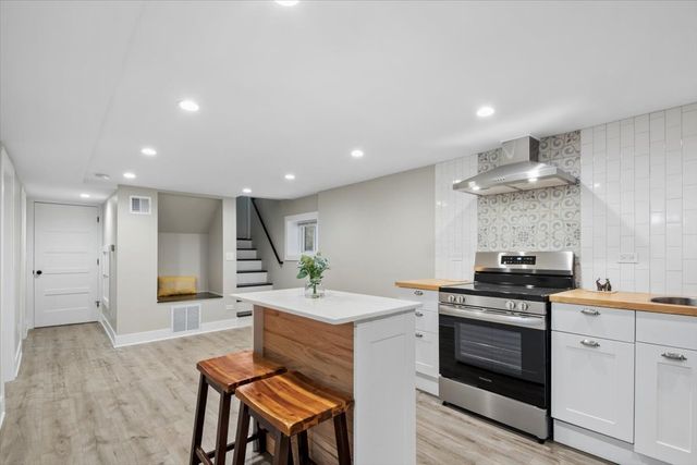 5010 N MAJOR Avenue, Chicago, IL 60630