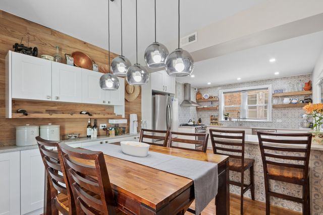 5010 N MAJOR Avenue, Chicago, IL 60630