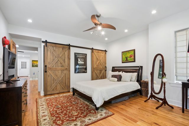5010 N MAJOR Avenue, Chicago, IL 60630