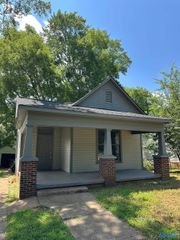 109 5th Avenue NW, Decatur, AL 35601