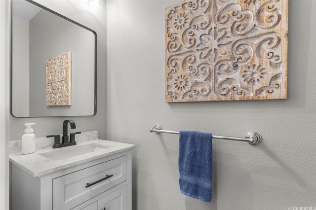 1101 Kukulu Street 40, Kapolei, HI 96707