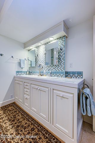 5623 Harrods Run Rd, Prospect, KY 40059