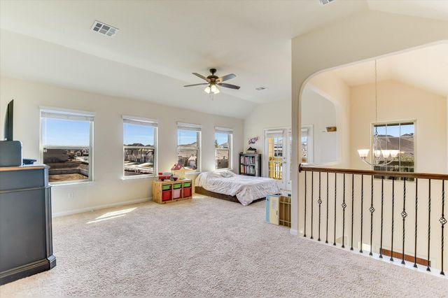 165 Crescent Heights DR, Georgetown, TX 78628