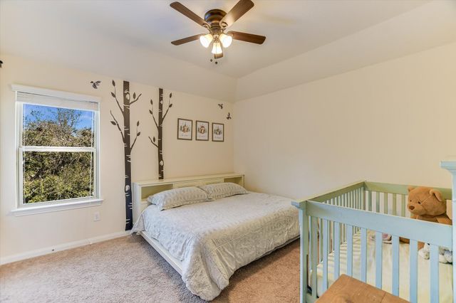 165 Crescent Heights DR, Georgetown, TX 78628