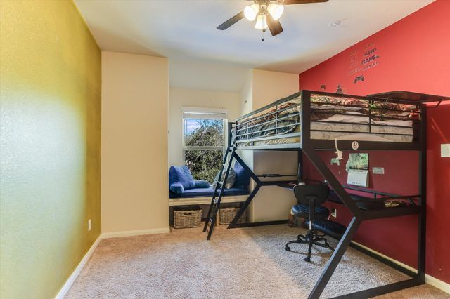 165 Crescent Heights DR, Georgetown, TX 78628