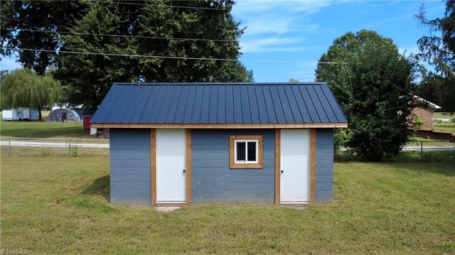 6129 Ridge Road, Lexington, NC 27295