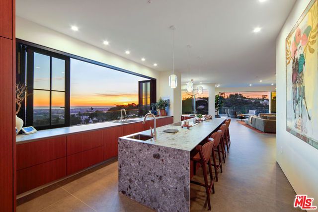 2020 Cyprean Drive, Los Angeles, CA 90046