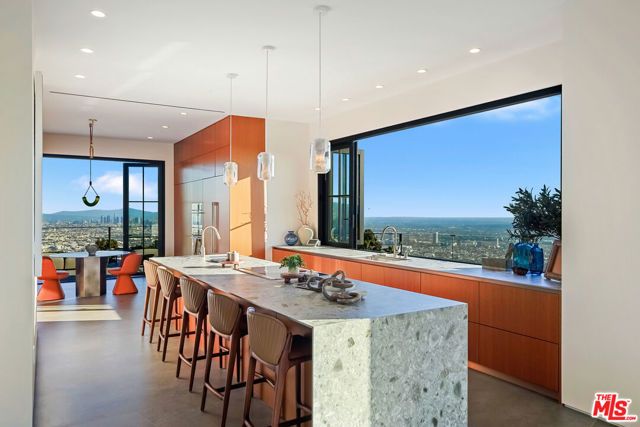 2020 Cyprean Drive, Los Angeles, CA 90046