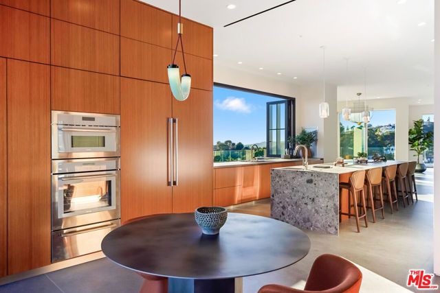 2020 Cyprean Drive, Los Angeles, CA 90046