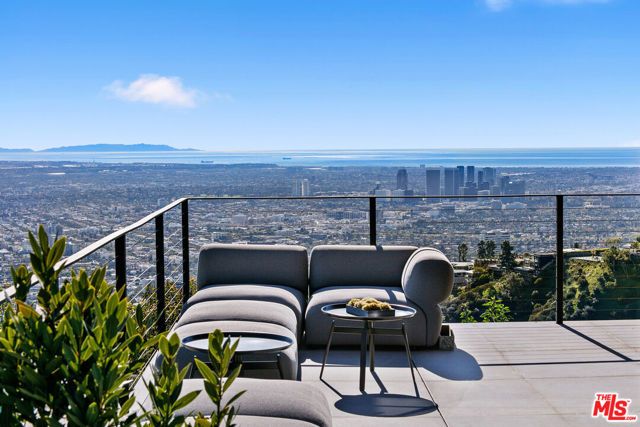 2020 Cyprean Drive, Los Angeles, CA 90046