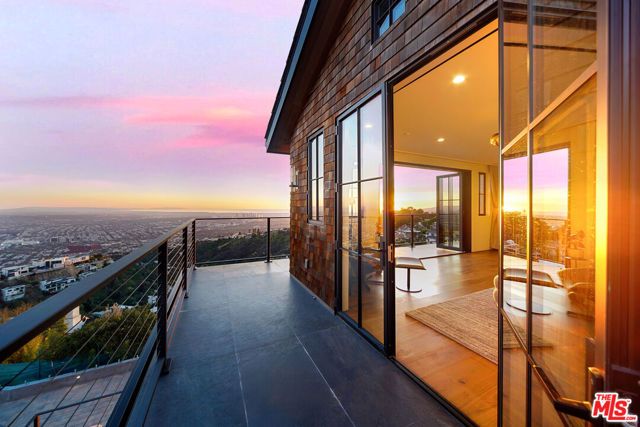 2020 Cyprean Drive, Los Angeles, CA 90046