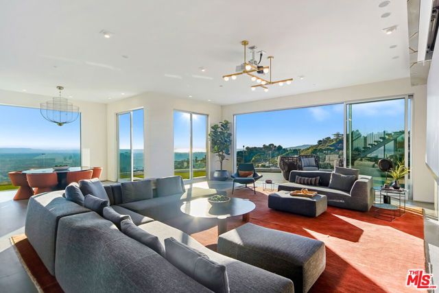 2020 Cyprean Drive, Los Angeles, CA 90046