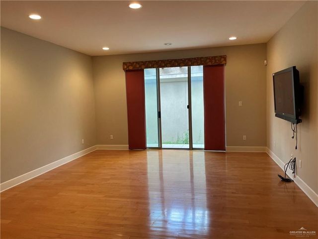 617 E Thornhill Avenue, Mcallen, TX 78503