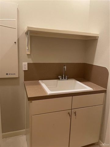 617 E Thornhill Avenue, Mcallen, TX 78503