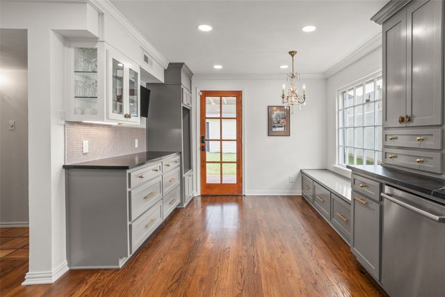 4604 Harley Avenue, Fort Worth, TX 76107