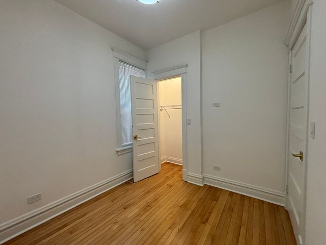 5652 S Shields Avenue, Chicago, IL 60621