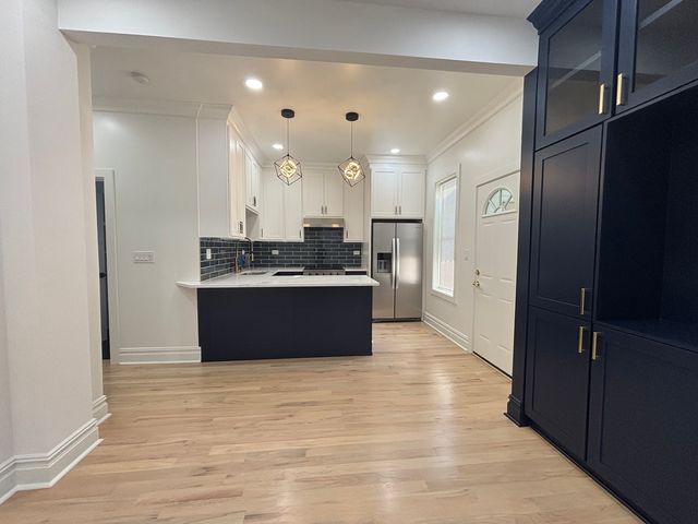 5652 S Shields Avenue, Chicago, IL 60621