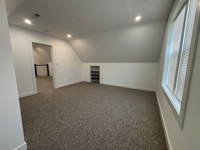 5652 S Shields Avenue, Chicago, IL 60621