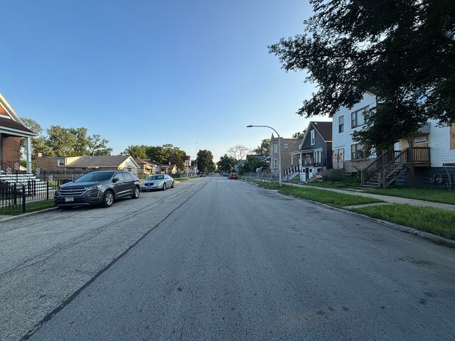 5652 S Shields Avenue, Chicago, IL 60621