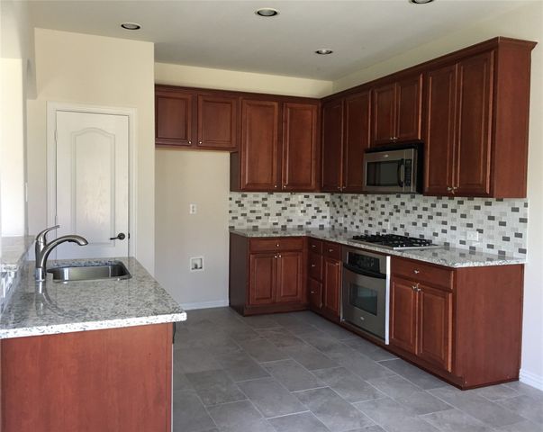 8904 Brook Hollow Drive, Mckinney, TX 75072