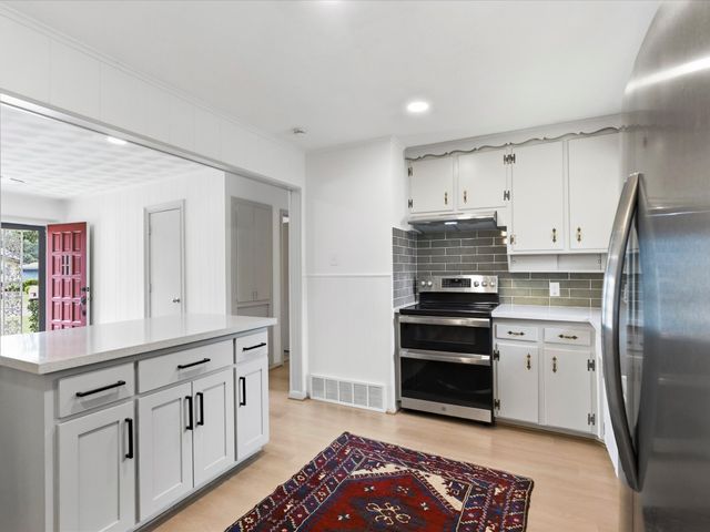 5220 Ammons Street, Haltom City, TX 76117