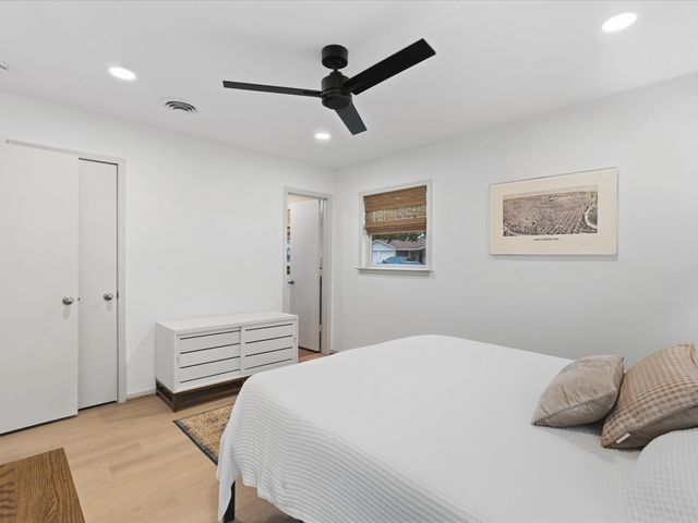 5220 Ammons Street, Haltom City, TX 76117