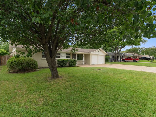 5220 Ammons Street, Haltom City, TX 76117